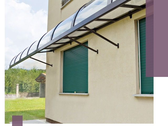 Козырьки над окнами в Сердобске — изготовление и монтаж по выгоде