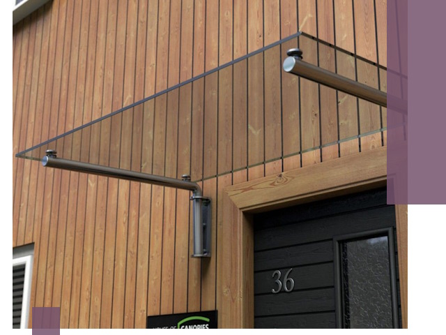 Стеклянные козырьки на входы и фасады в Сердобске